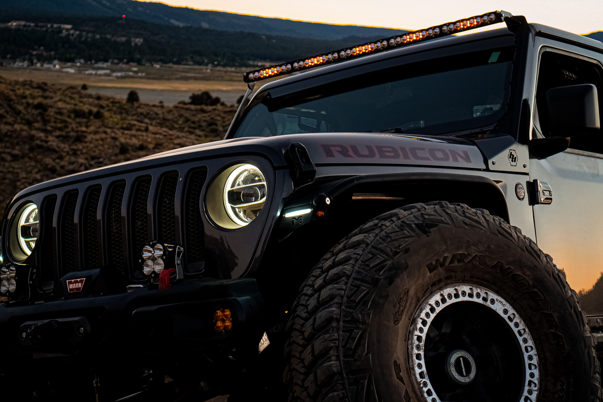 Jeep JL/JT Roof Bar LED Light Kit 50 Inch OnX6+ w/Upfitter Baja Designs